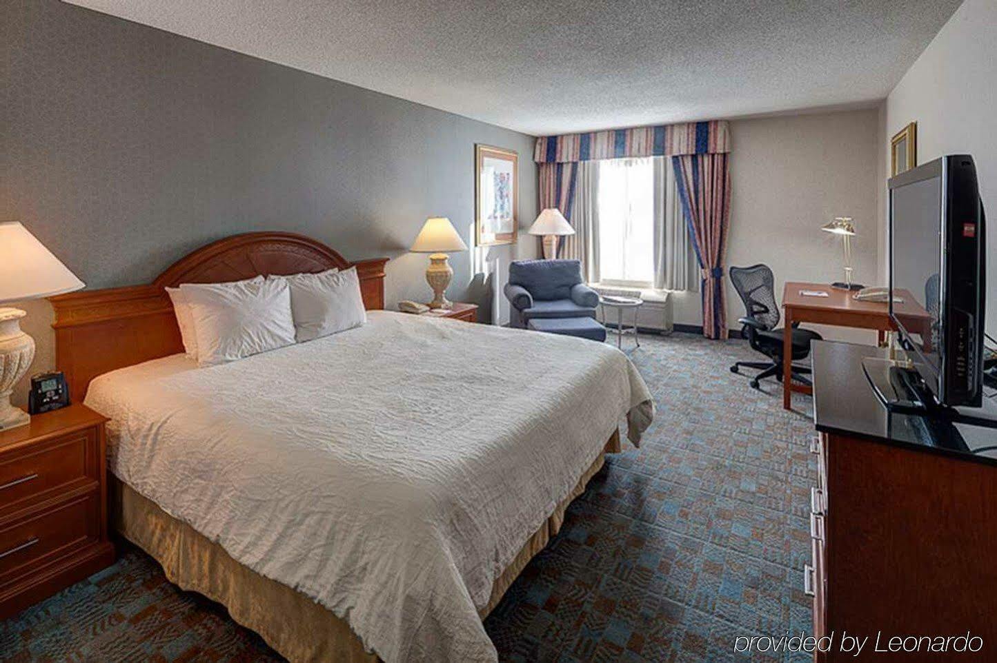 Hilton Garden Inn Toronto-Oakville Exterior foto